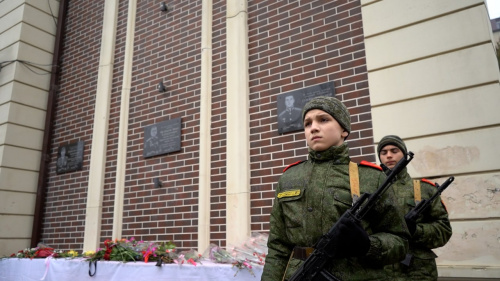В школе №18 открыли мемориальные доски в память о погибших участниках СВО В школе №18 открыли мемориальные доски в память о погибших участниках СВО