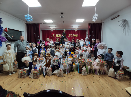 Новогодний праздник прошел в социально-реабилитационном центре Дербента  Новогодний праздник прошел в социально-реабилитационном центре Дербента