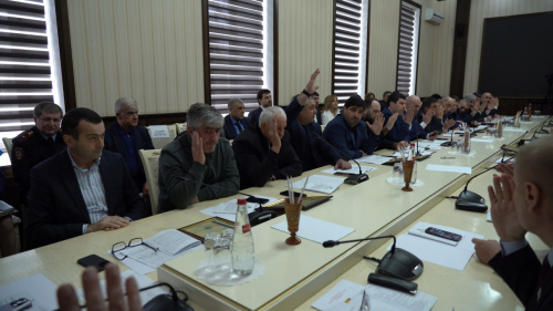 Собрание депутатов Дербента проголосовало за сокращение количества депутатов  Собрание депутатов Дербента проголосовало за сокращение количества депутатов